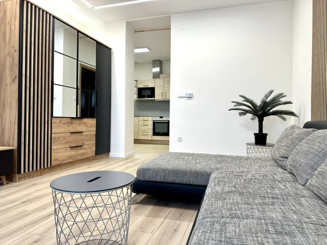 Kiadó lakás Győr, Nádorváros 57 nm