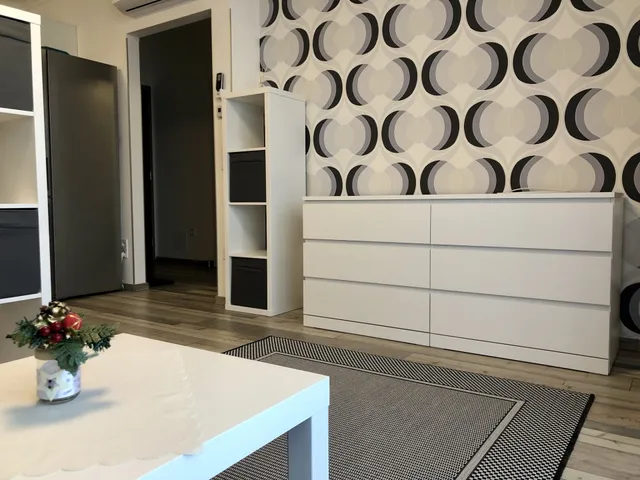 Kiadó lakás Győr, Szabadhegy 43 nm