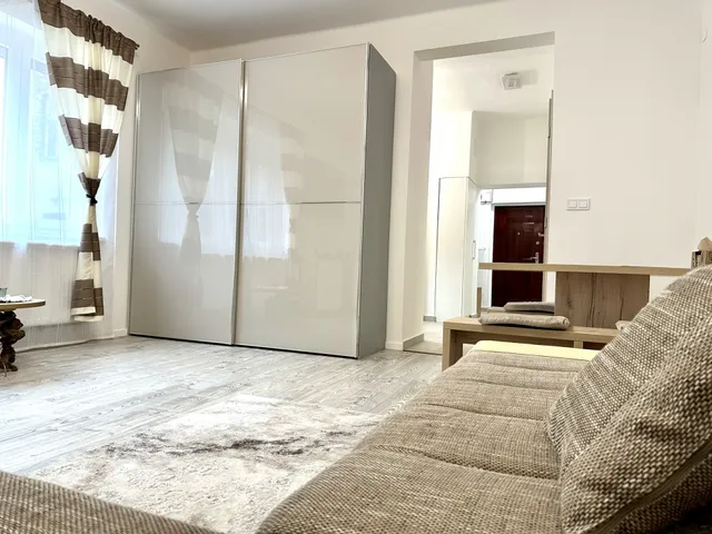 Kiadó lakás Győr, Nádorváros 55 nm