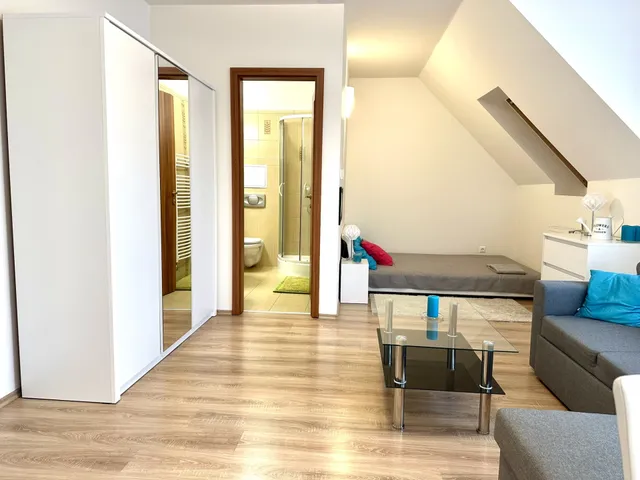 Kiadó lakás Győr, Nádorváros 31 nm