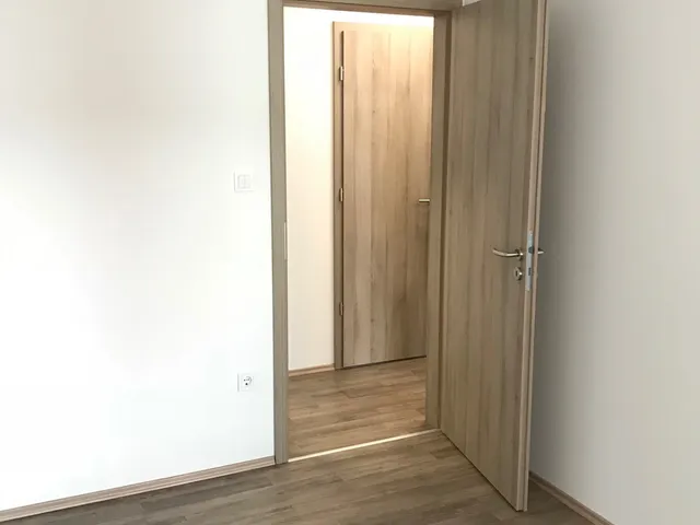 Kiadó lakás Győr, Szabadhegy 58 nm