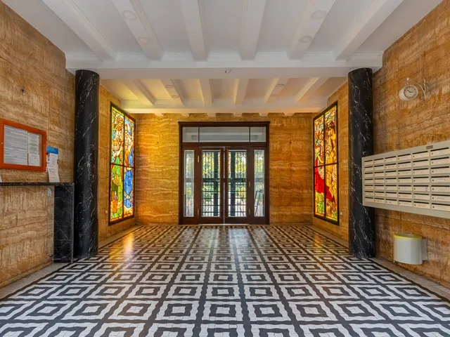 Kiadó lakás Budapest VI. kerület 204 nm