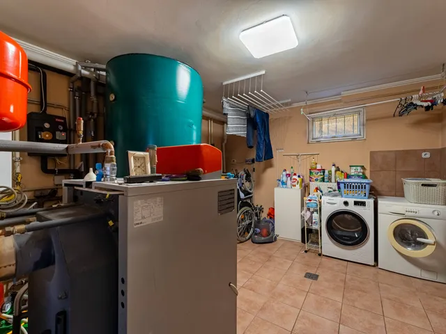 Eladó ház Pomáz 400 nm