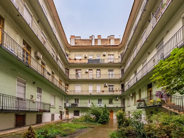 Eladó lakás Budapest VI. kerület 80 nm