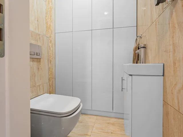 Eladó ház Heréd 304 nm