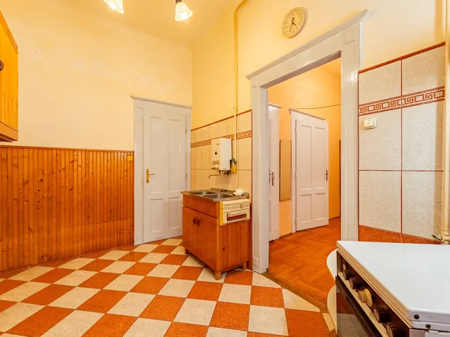 Eladó lakás Budapest VI. kerület 85 nm