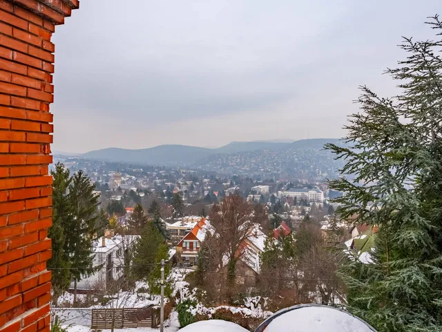 Eladó lakás Budapest XII. kerület 180 nm