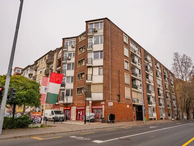 Eladó lakás Budapest III. kerület 80 nm