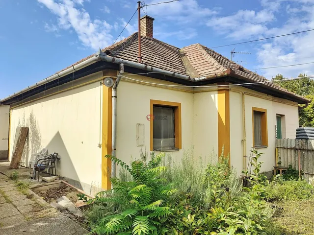 Eladó ház Szeged, Újszőreg 64 nm