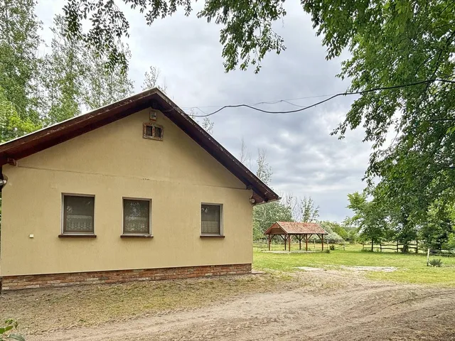 Eladó mezőgazdasági ingatlan Szatymaz 107 nm