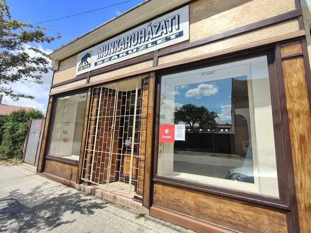 Kiadó kereskedelmi és ipari ingatlan Hódmezővásárhely, Belváros 54 nm