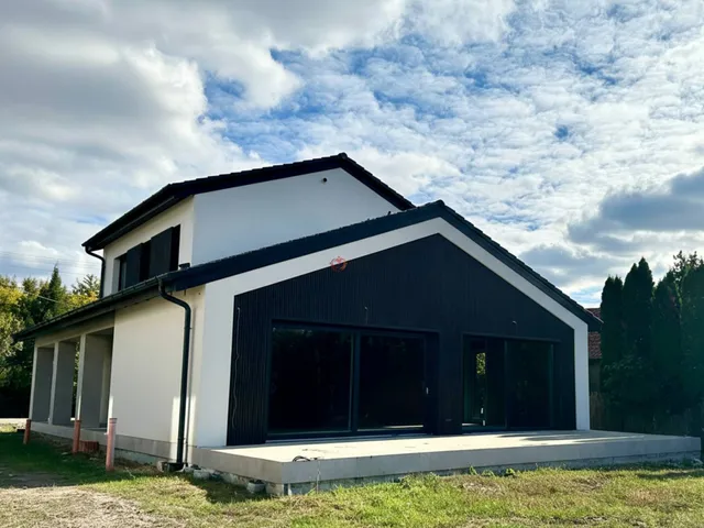 Eladó ház Szeged, Újszeged 203 nm