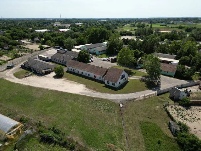 Eladó kereskedelmi és ipari ingatlan Domaszék, Vasút utca 1380 nm
