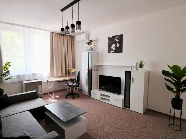 Kiadó lakás Szeged, Tarján 48 nm