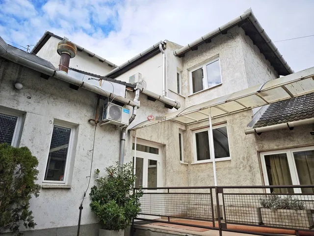 Eladó kereskedelmi és ipari ingatlan Szeged, Felsőváros 1111 nm