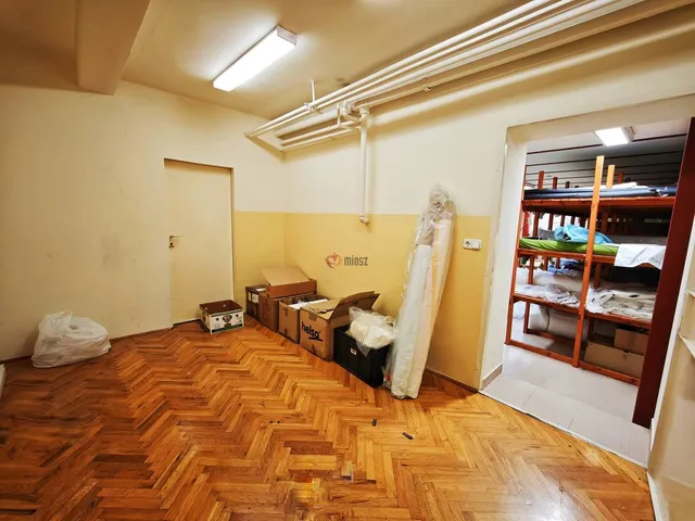 Eladó kereskedelmi és ipari ingatlan Szeged, Felsőváros 1111 nm