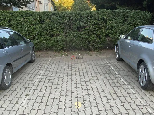 Kiadó garázs Szeged 8 nm