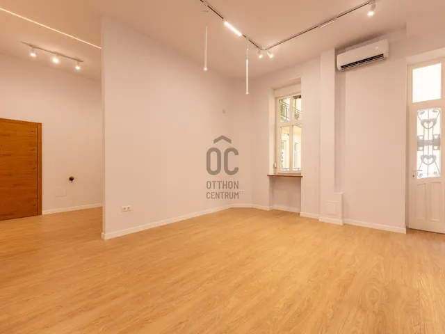 Eladó kereskedelmi és ipari ingatlan Budapest II. kerület 120 nm