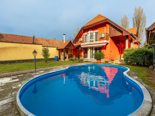 Eladó ház Budajenő, Pátyi utca 200 nm