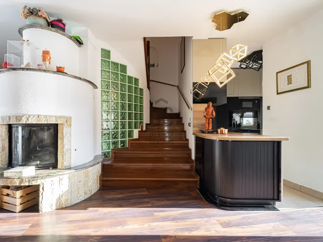 Eladó ház Budapest III. kerület, Testvérhegy 175 nm