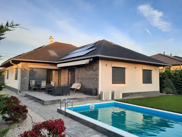 Eladó ház Dunaharaszti, Pillangó utca 242 nm