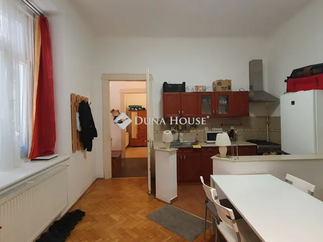 Eladó lakás Budapest VI. kerület 61 nm