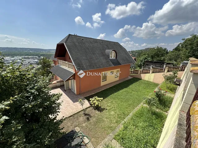 Eladó ház Budaörs 390 nm