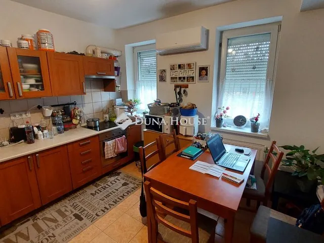 Eladó lakás Vác, Alsóváros 74 nm