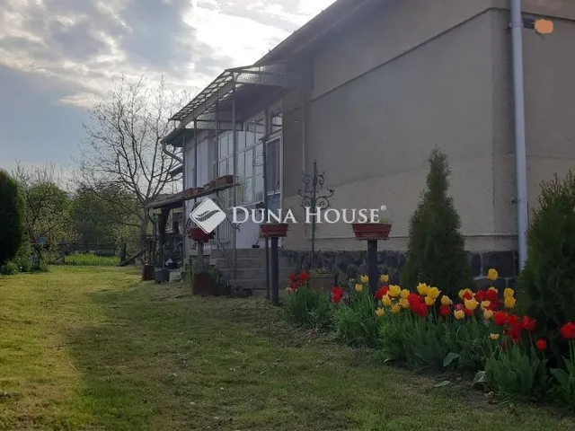 Eladó ház Bercel 82 nm