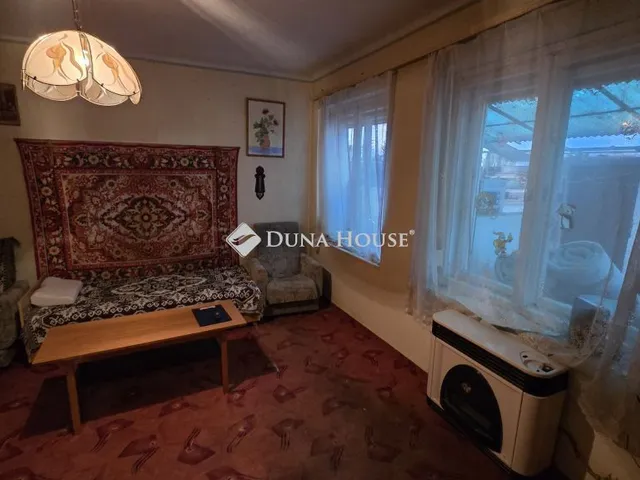 Eladó ház Vác 64 nm