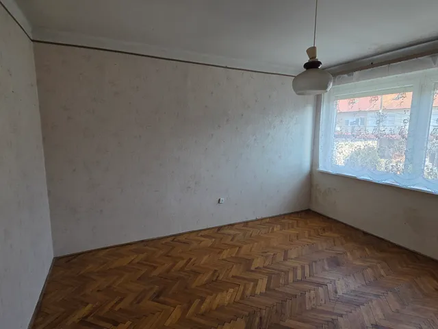 Eladó ház Vác 64 nm