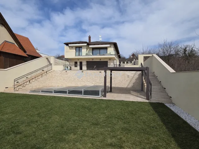 Eladó ház Vác 123 nm