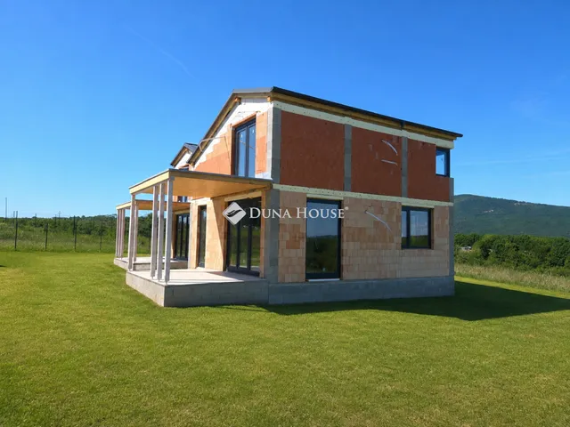Eladó ház Vác 98 nm