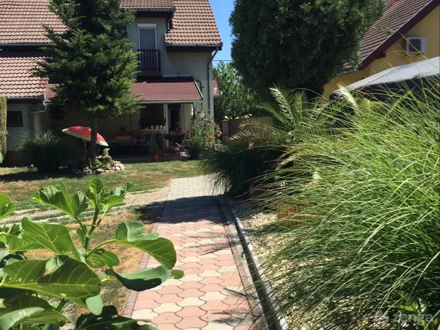 Eladó ház Budapest XI. kerület, Albertfalva 210 nm