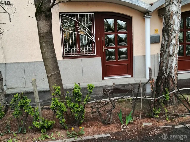 Kiadó kereskedelmi és ipari ingatlan Szeged, Belváros, Vasas Szent Péter u. 50 nm