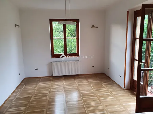 Eladó lakás Budapest II. kerület 92 nm