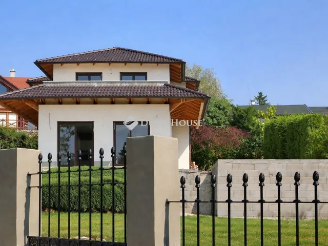 Eladó ház Szentendre 300 nm