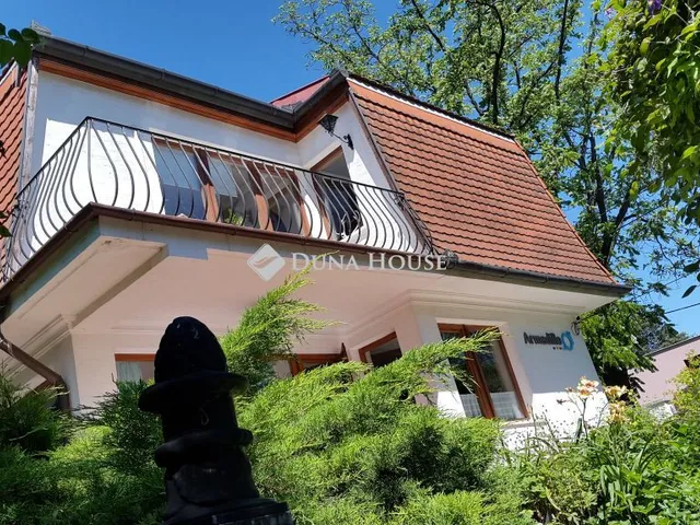Eladó ház Budapest III. kerület, Őrtorony utca 270 nm