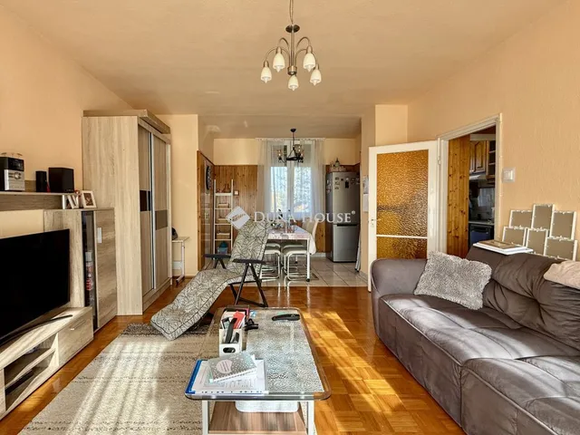 Eladó lakás Szentendre, Vasvári Pál utca 70 nm