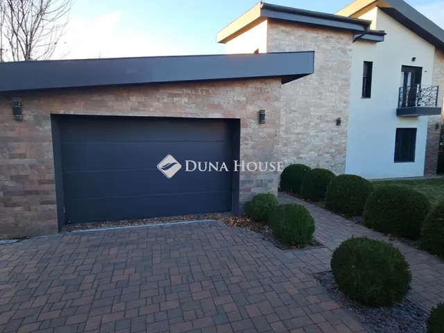 Eladó ház Göd 250 nm