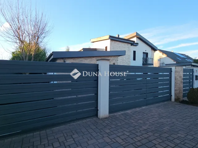 Eladó ház Göd 250 nm