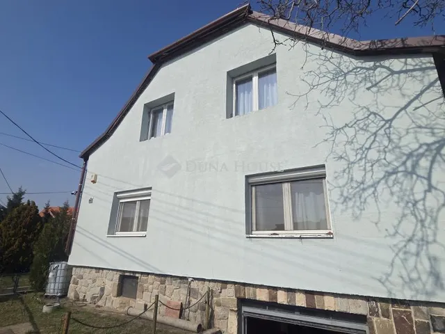 Eladó ház Dunakeszi 280 nm