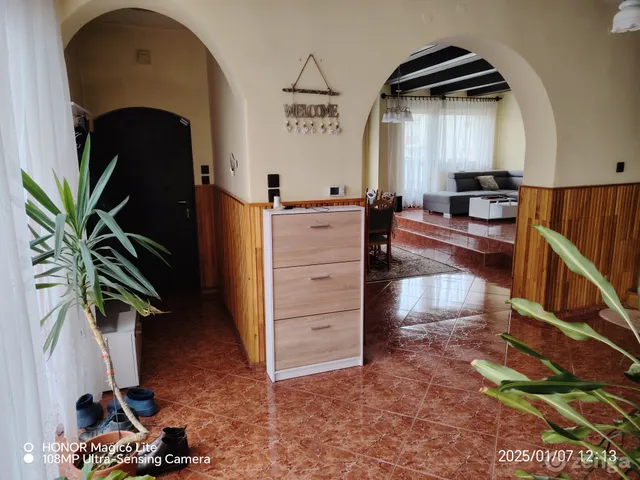 Eladó ház Heves 210 nm