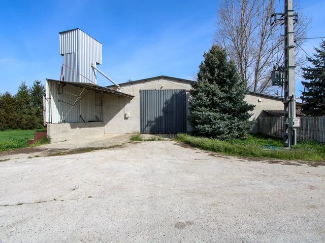 Eladó mezőgazdasági ingatlan Nagyszokoly 19349 nm