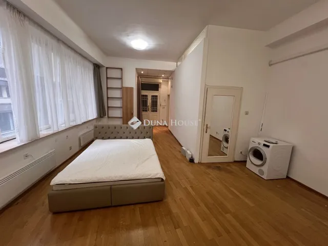 Kiadó lakás Budapest V. kerület 76 nm