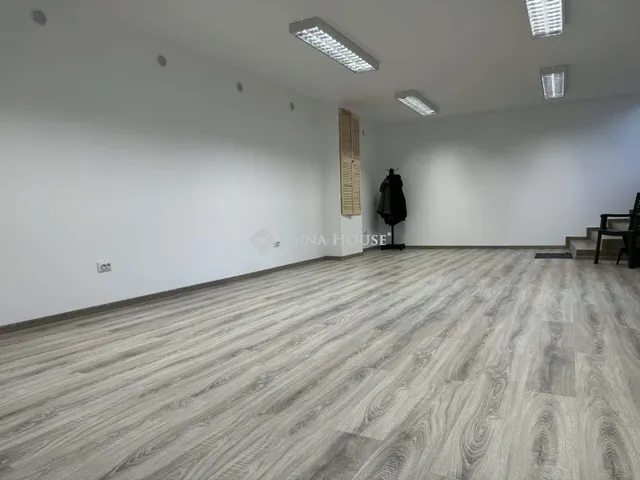 Eladó kereskedelmi és ipari ingatlan Budapest XI. kerület 40 nm