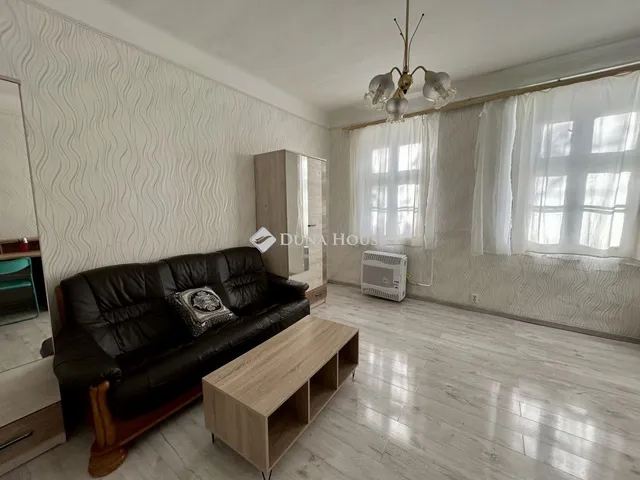 Eladó ház Budapest XV. kerület 25 nm