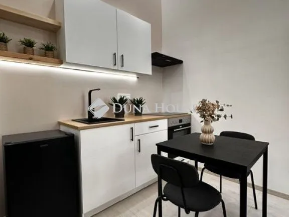 Eladó lakás Budapest VI. kerület, Székely Bertalan utca 22 nm