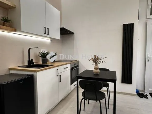 Eladó lakás Budapest VI. kerület, Székely Bertalan utca 22 nm