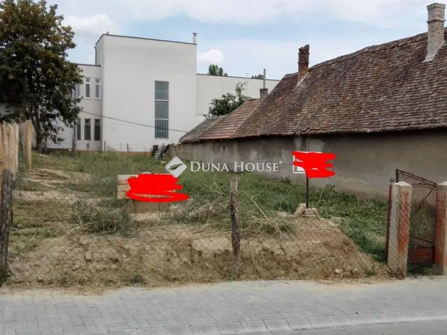 Eladó telek Bonyhád 535 nm